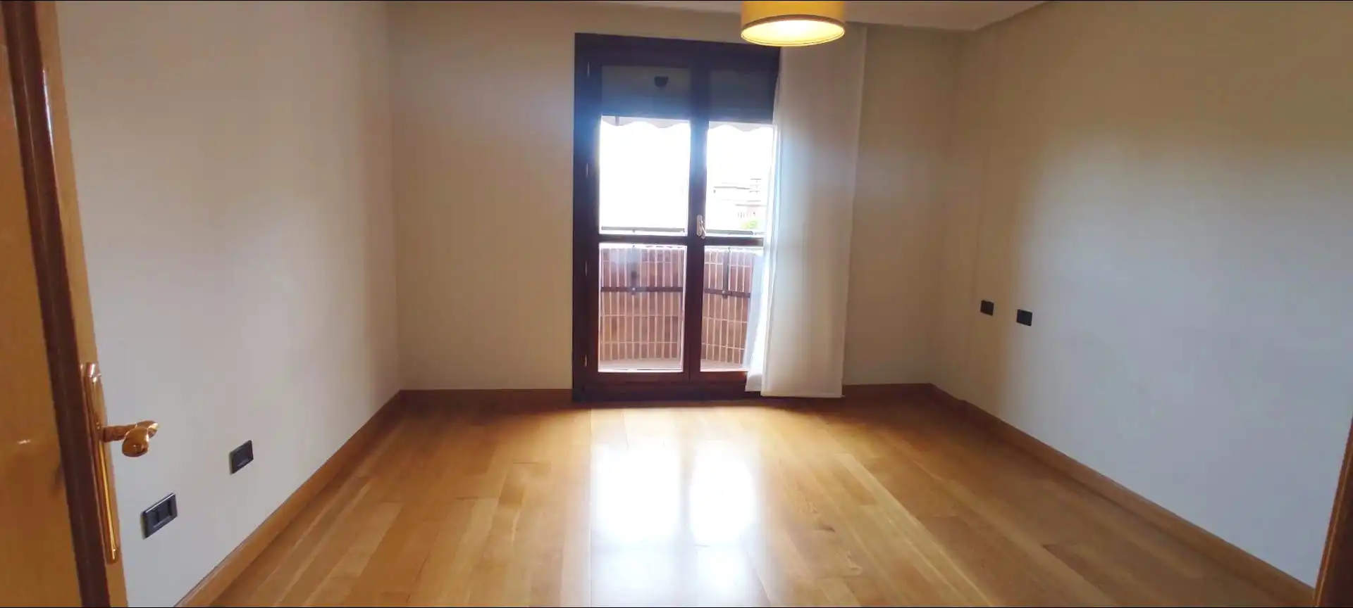 Habitación de Piso de alquiler en Zaragoza con Aire acondicionado, Calefacción y Parquet