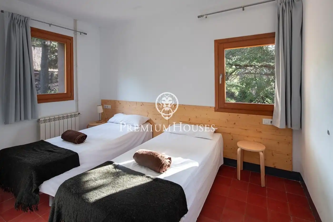 Dormitori de Finca rústica en venda en Alcover amb Calefacció, Jardí privat i Terrassa