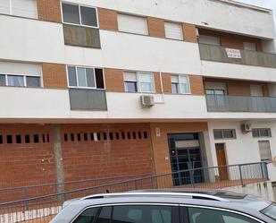 Vista exterior de Pis en venda en Castuera amb Aire condicionat i Balcó