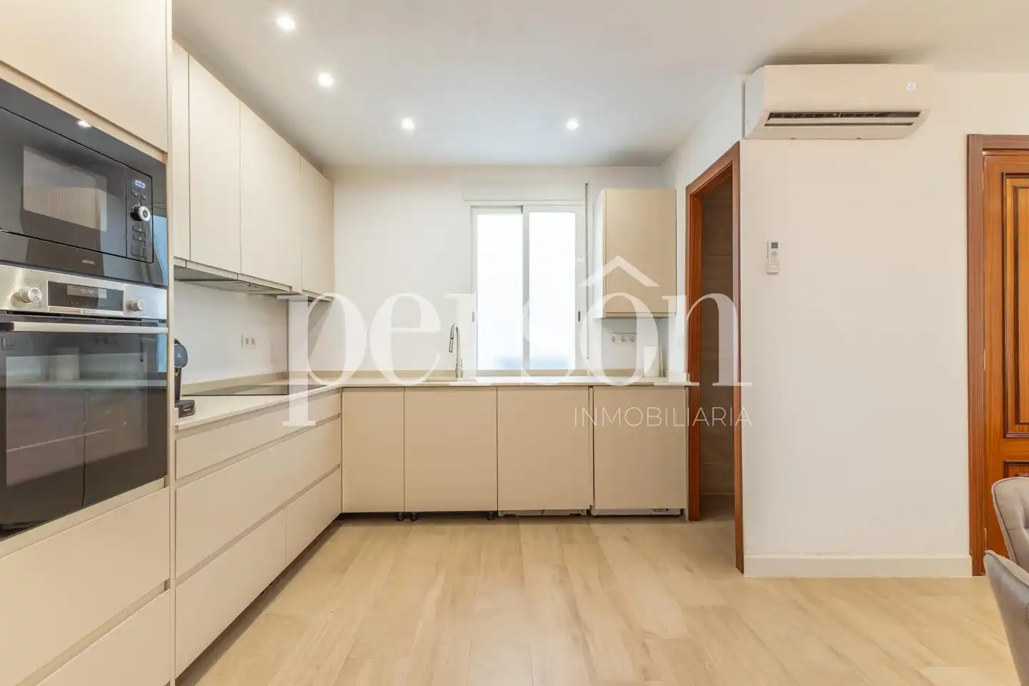 Küche von Wohnung zur Miete in Valencia mit Klimaanlage und Möbliert
