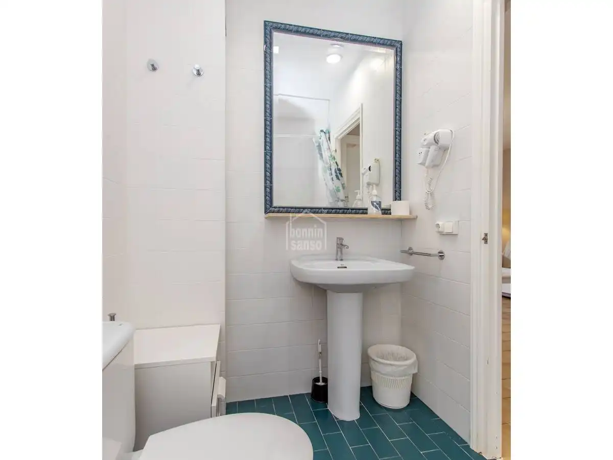 Bany de Apartament en venda en Alaior amb Jardí privat, Terrassa i Piscina