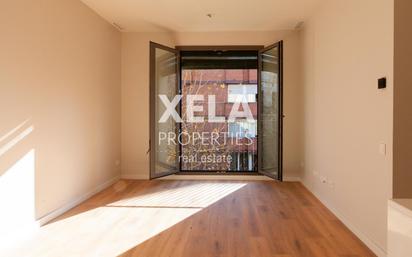 Bedroom of Flat for sale in  Barcelona Capital  with Air Conditioner, Heating and Terrace