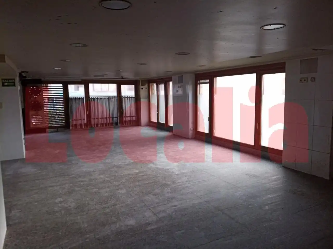 Local comercial de lloguer a De Bilbao, imagen 5