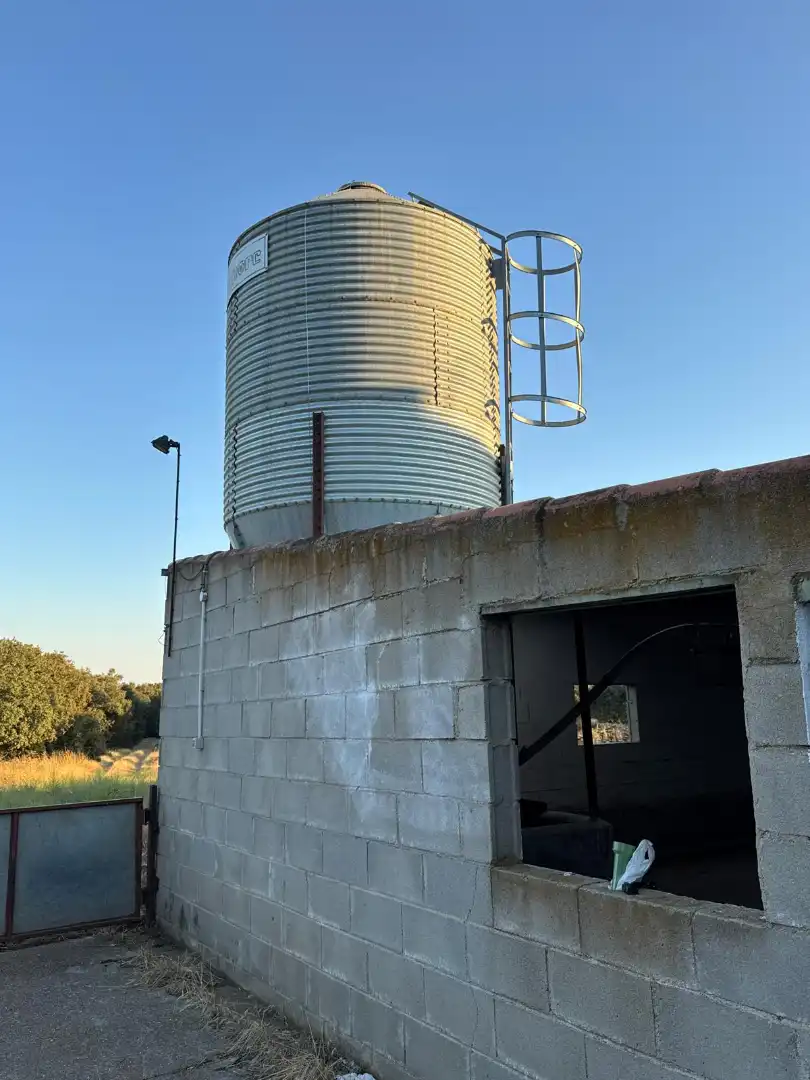 Vista exterior de Terreno en venta en La Orbada 
