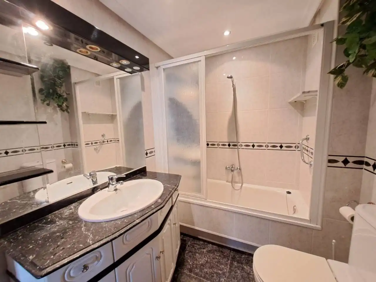 Bathroom of Flat for sale in Burgos  with Heating and Terrace