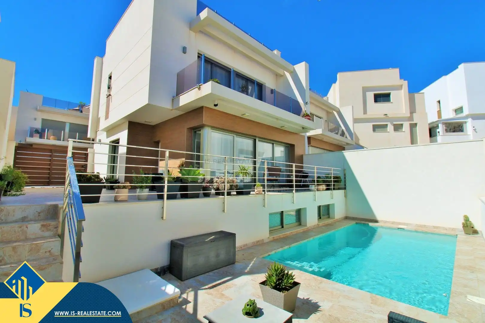 Villa mit Garten zum Verkauf in Orihuela Costa