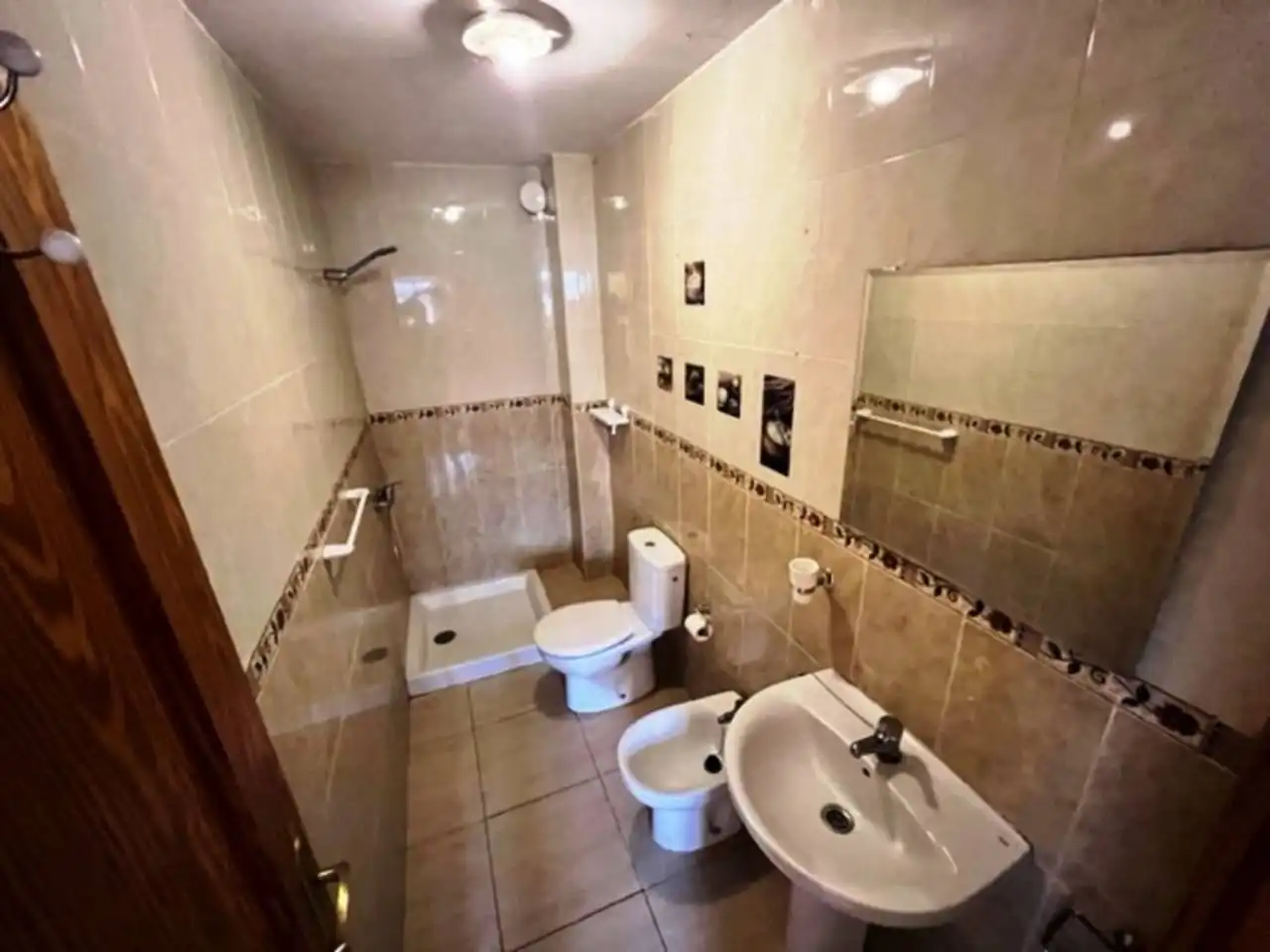 Bathroom of Attic for rent in Guargacho