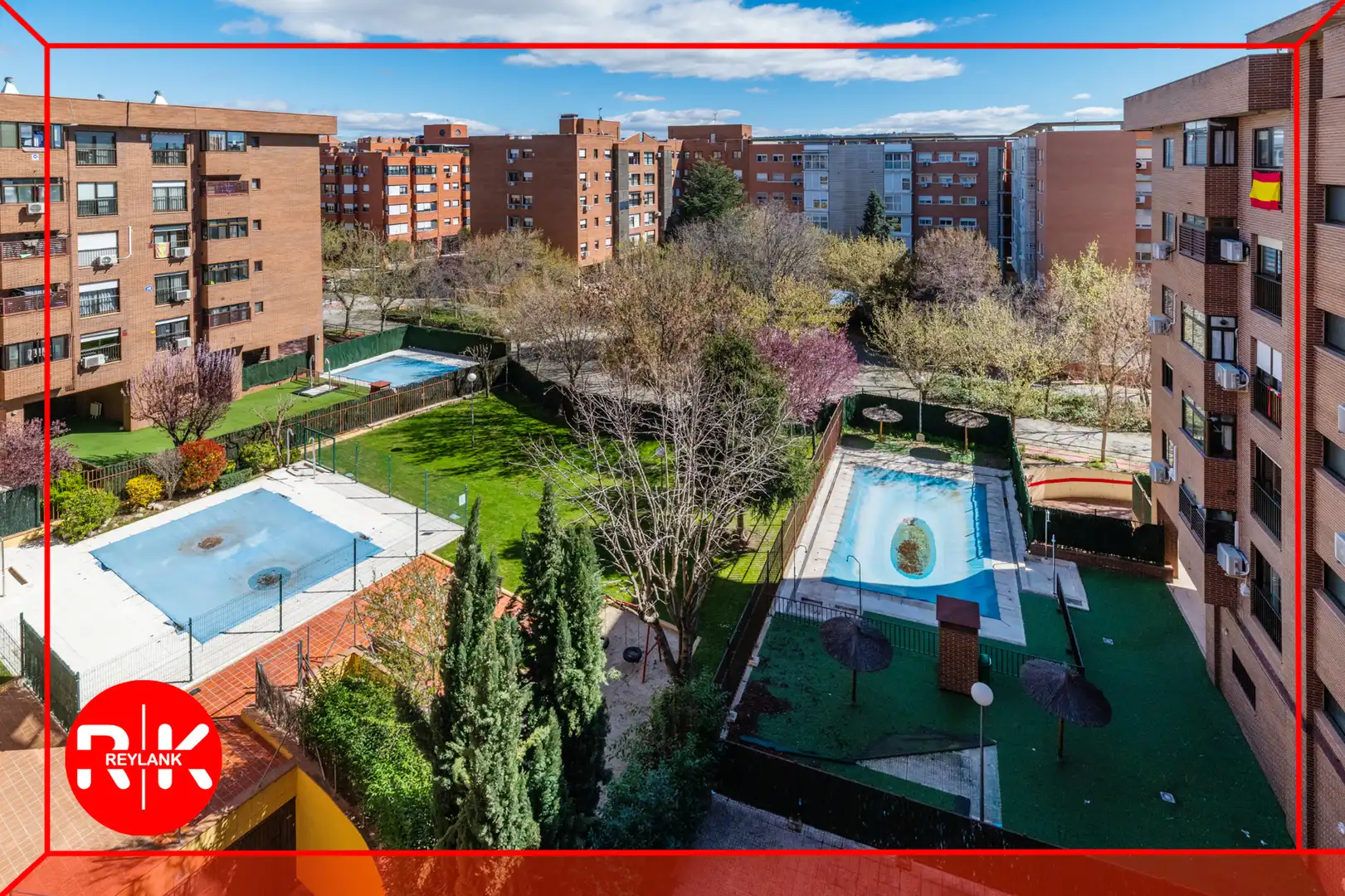 Swimming pool of Flat for sale in Torrejón de Ardoz  with Air Conditioner, Heating and Private garden