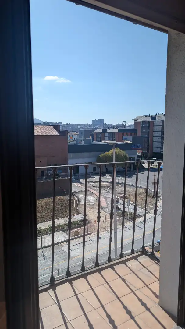 Flat with terrace for sale in Las Arenas, imagen 3