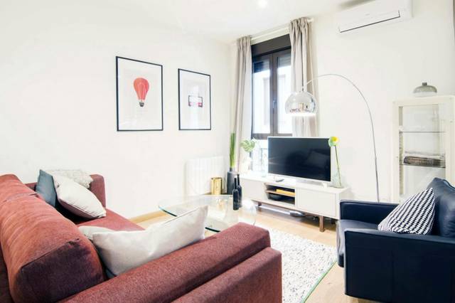 Piso en Alquiler en N/A en Cortes - Huertas