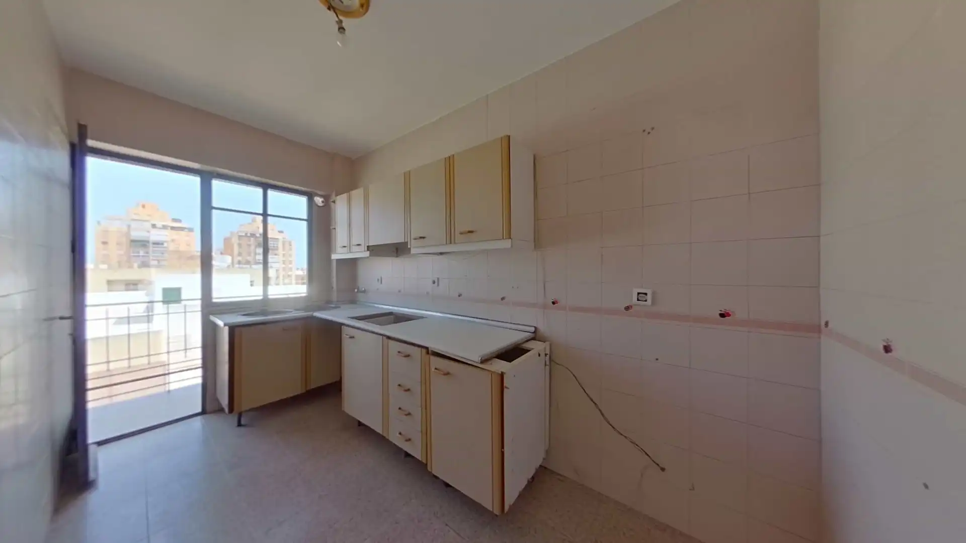 Cocina de Apartamento en venta en Almería