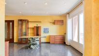 Küche von Dachboden zum verkauf in Figueres mit Heizung, Terrasse und Abstellraum