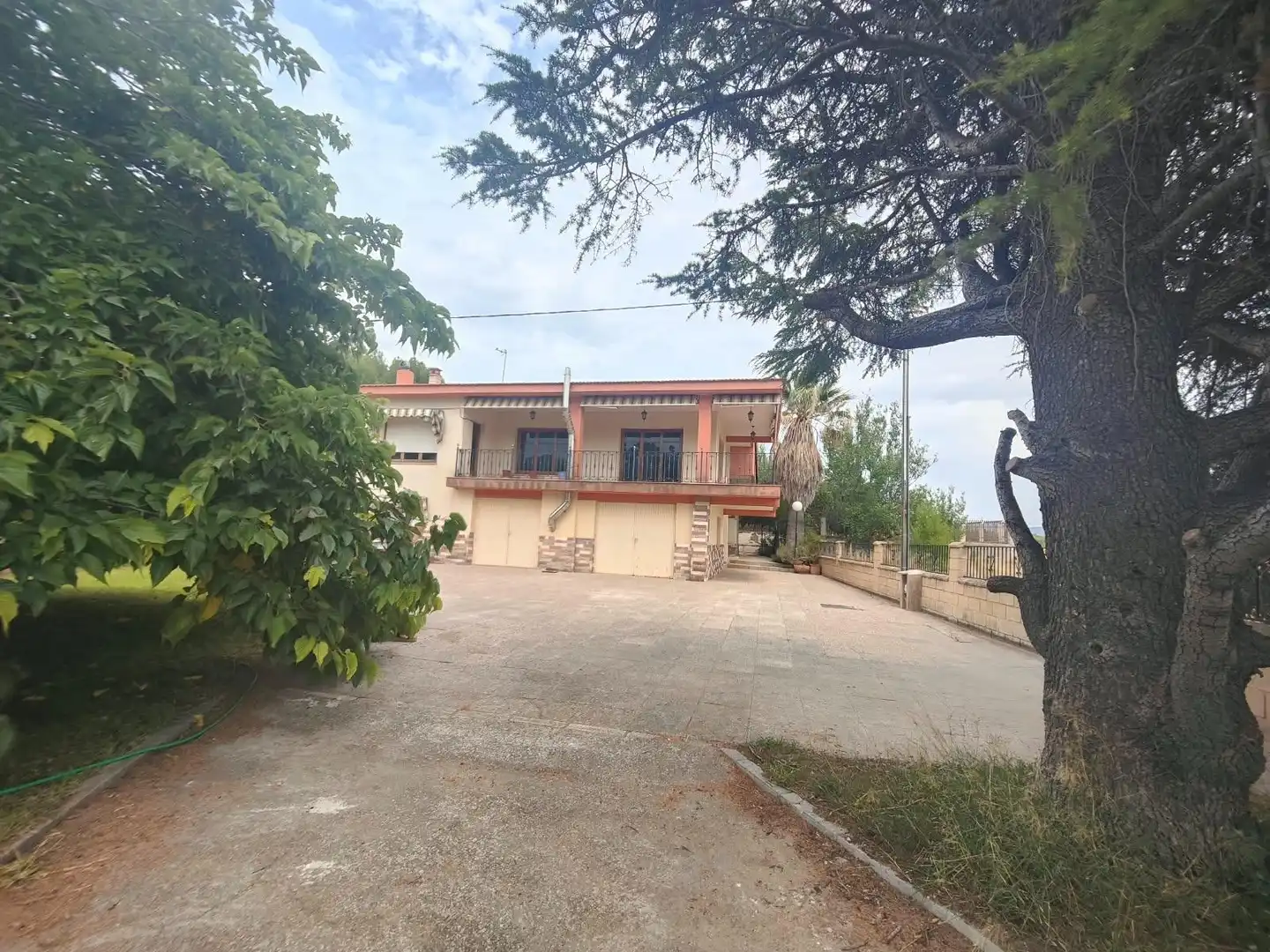 Villa con giardino in vendita a Onil, imagen 3