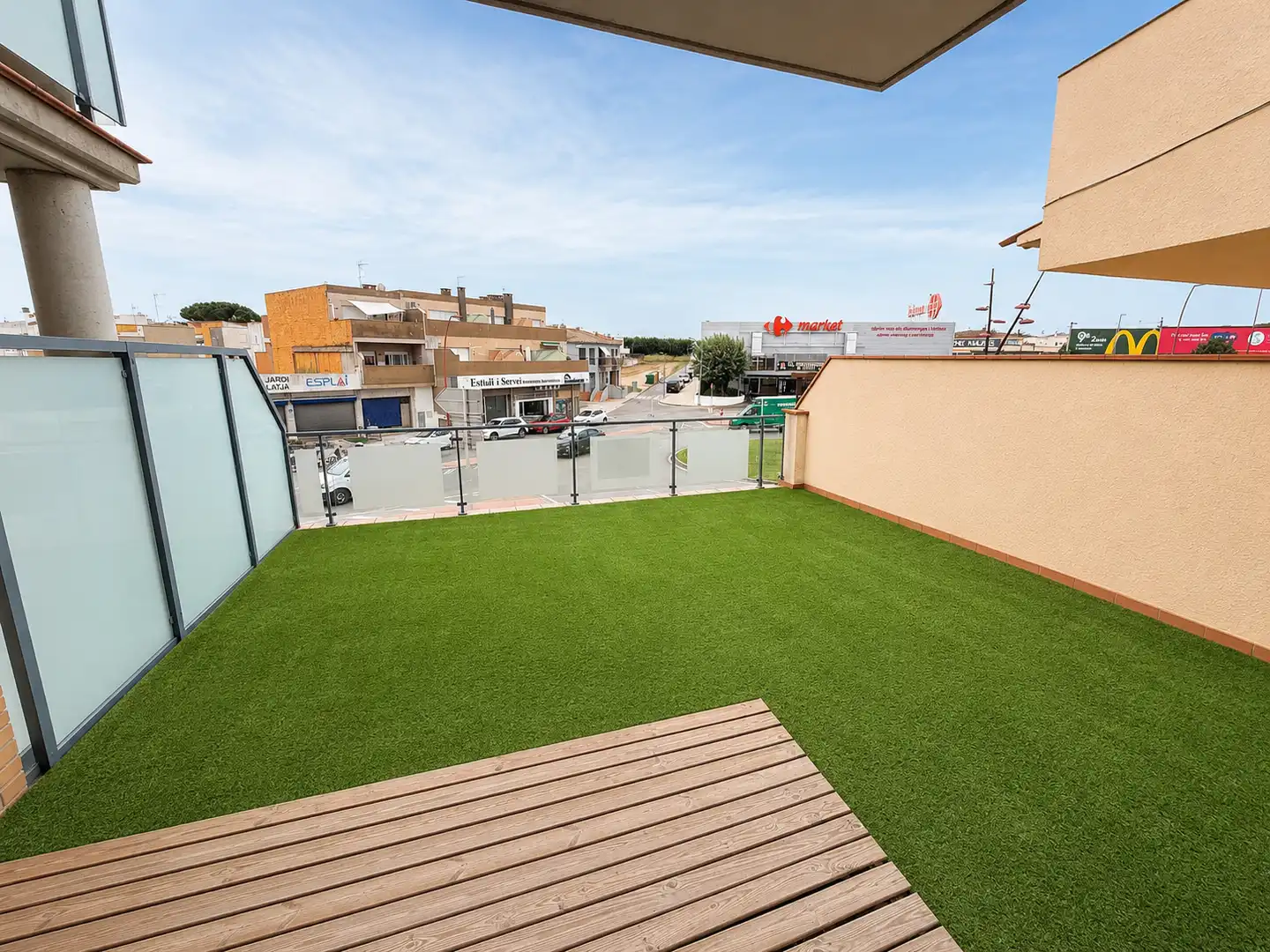 Appartamento con terrazza in vendita a Avinguda de Girona 72