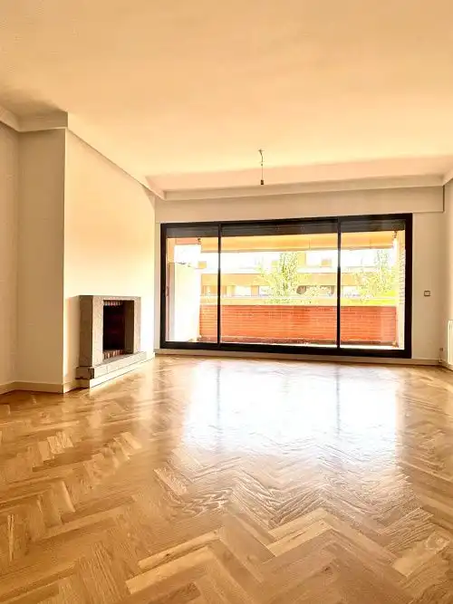 Wohnzimmer von Wohnung zur Miete in Madrid mit Heizung, Parkett und Terrasse