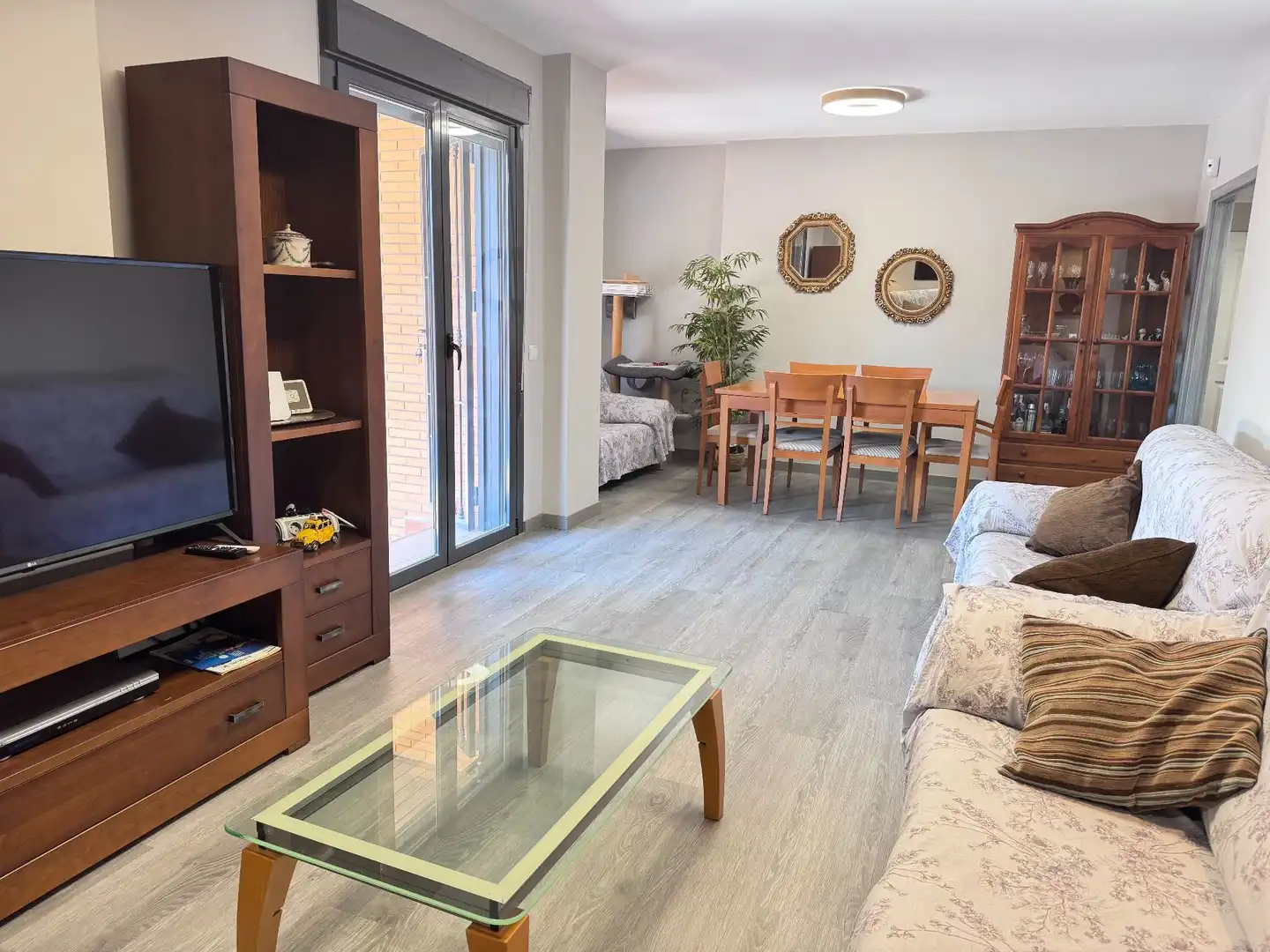 Sala de estar de Casa o chalet en venta en Roquetas de Mar con Aire acondicionado, Jardín privado y Terraza