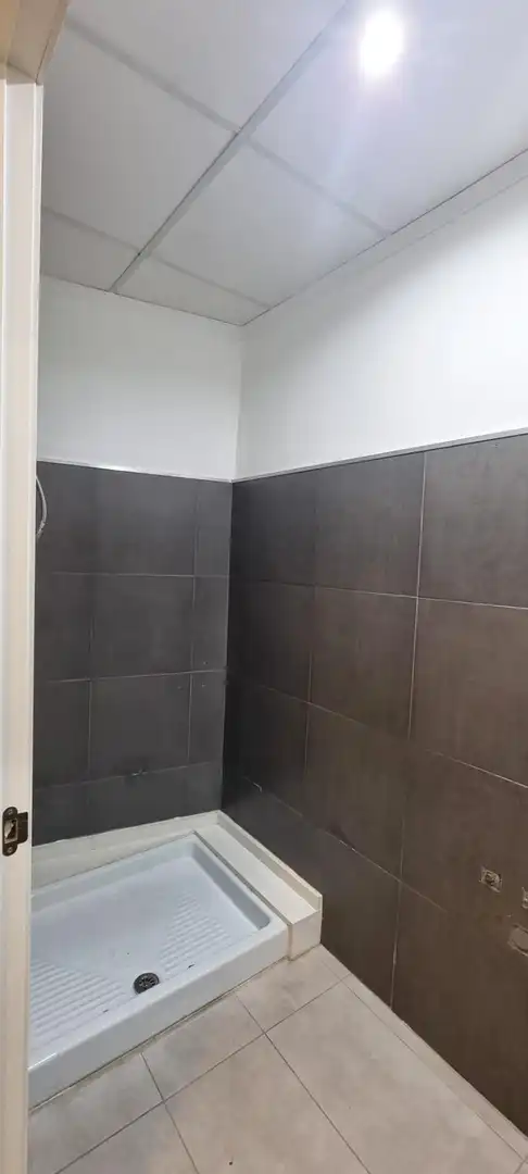 Bany de Local de lloguer en Elche / Elx