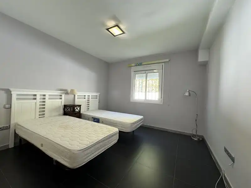 Dormitori de Casa o xalet de lloguer en Marbella amb Aire condicionat, Terrassa i Moblat