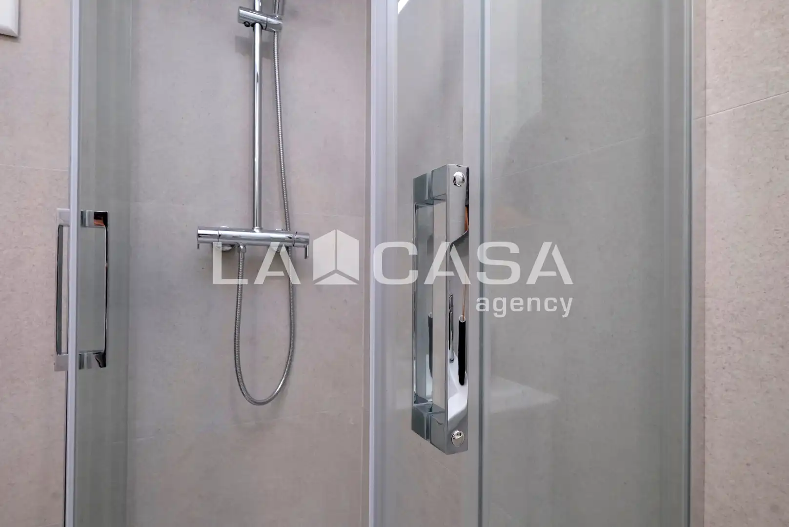 Bathroom of Flat for sale in Barcelona  with Balcony