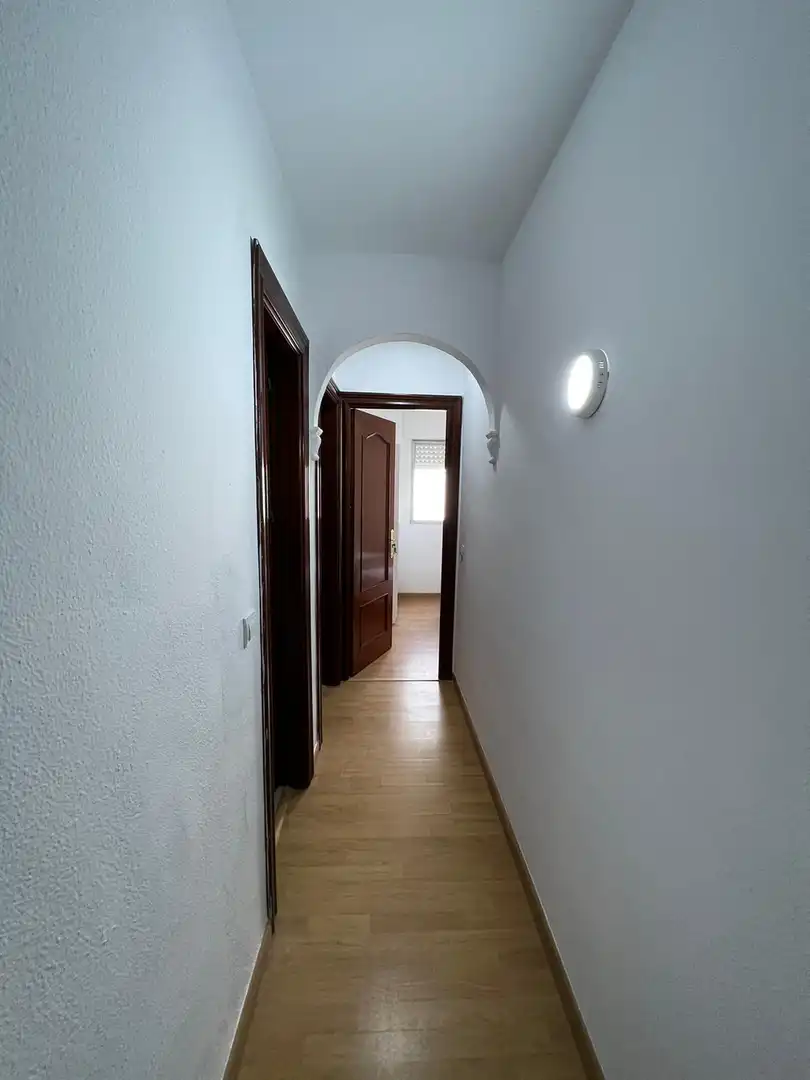 Room in N/A, -1, Parque Ayala - Jardín de la Abadía - Huelín