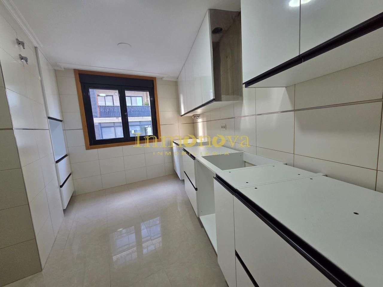 Kitchen of Flat for sale in Ponteareas  with Heating, Storage room and Furnished