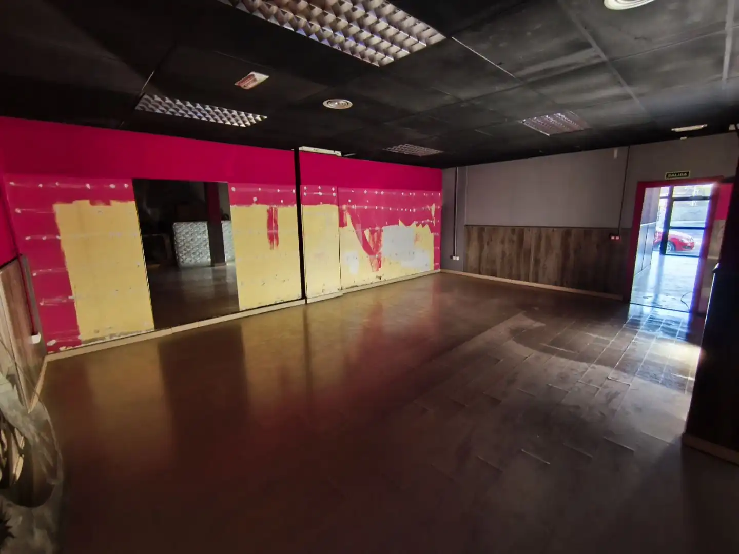 Local de alquiler en León Capital  con Aire acondicionado y Parquet