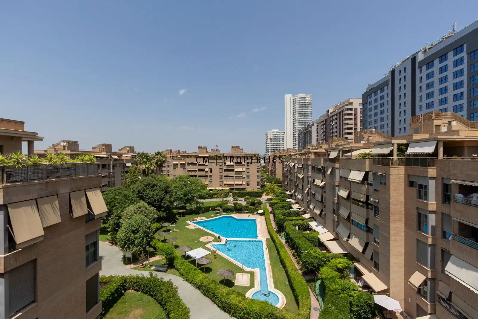 Vista exterior de Ático de alquiler en Valencia con Aire acondicionado, Calefacción y Trastero