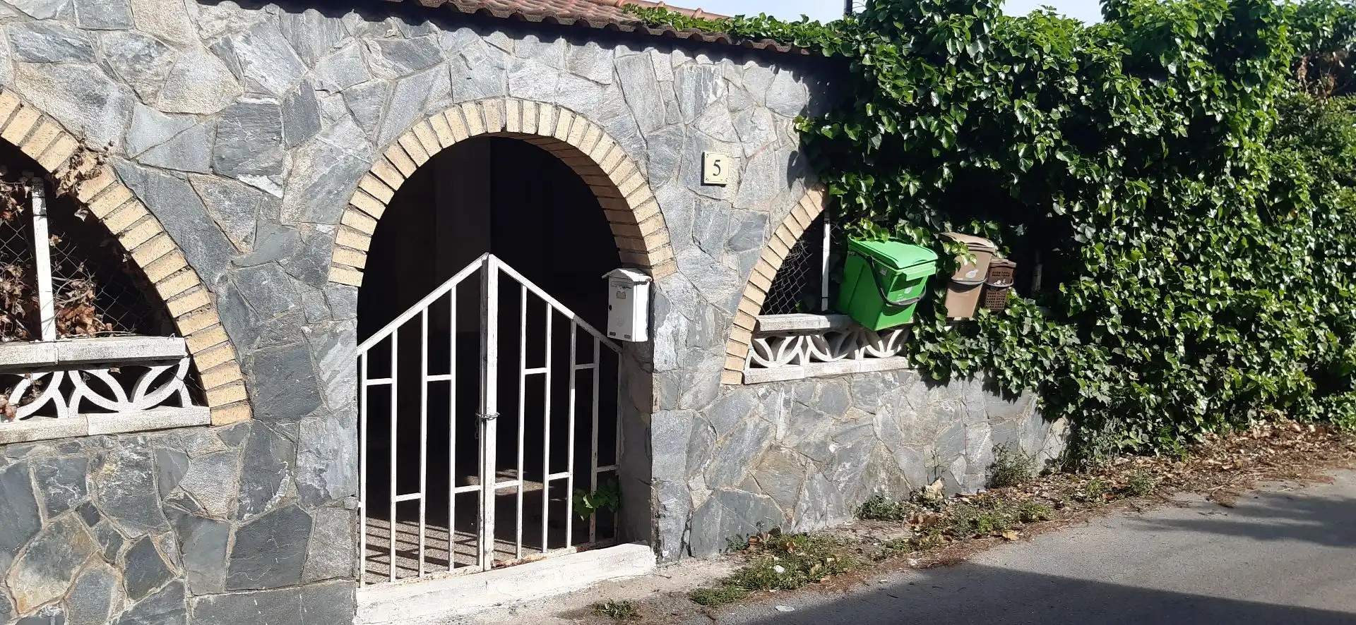 Vista exterior de Casa o xalet en venda en Vacarisses amb Jardí privat, Terrassa i Piscina