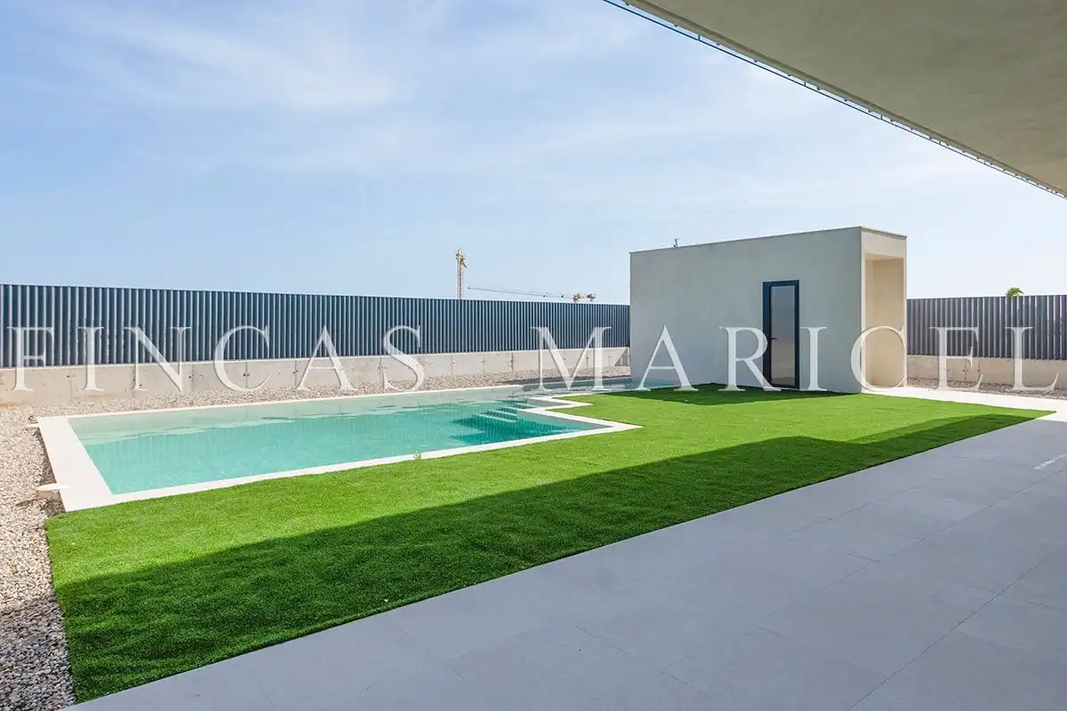 Swimming pool of Houses for sale in Sitges  with Air Conditioner, Heating and Private garden