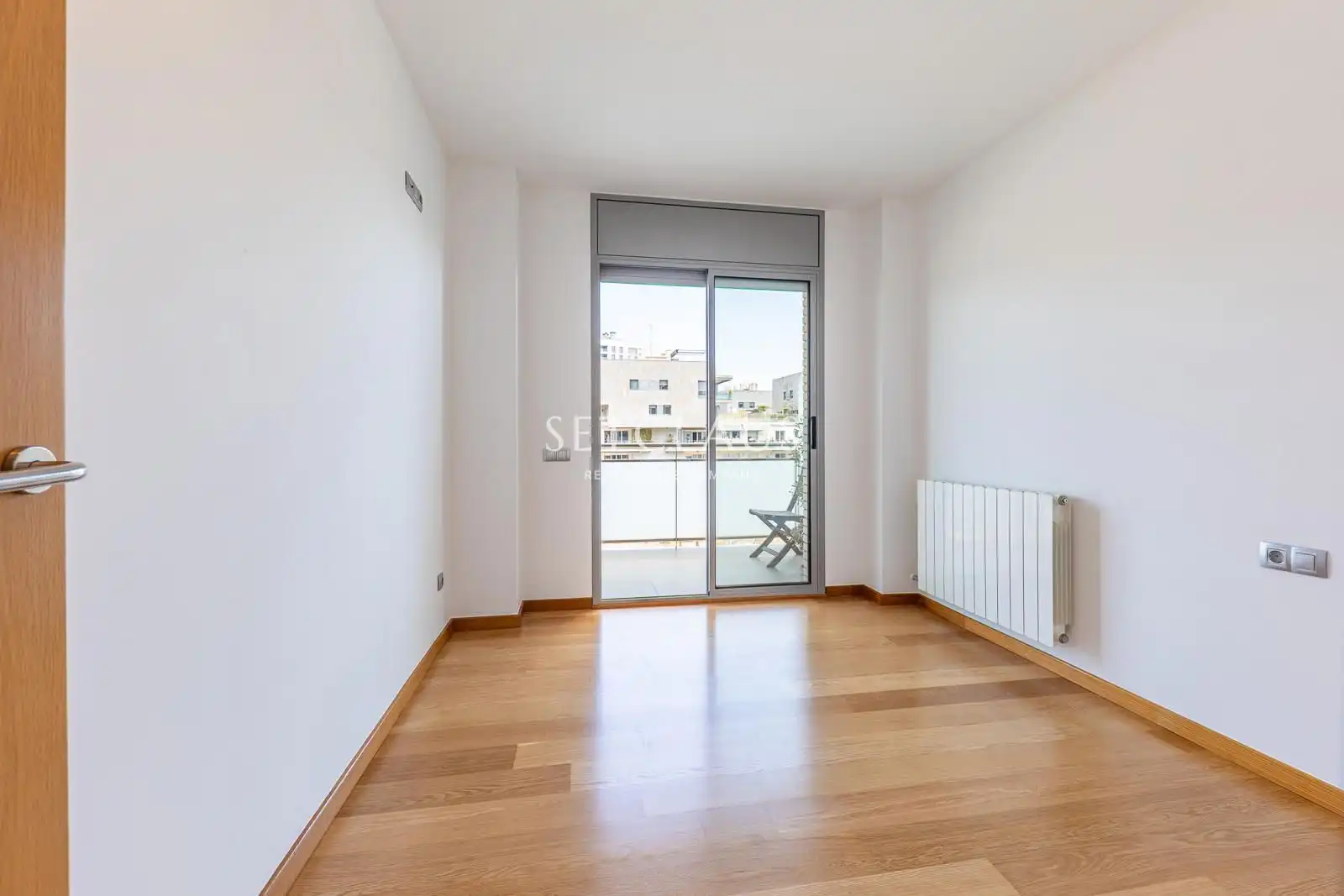 Schlafzimmer von Wohnung zum Verkauf in Badalona mit Klimaanlage, Heizung und Terrasse