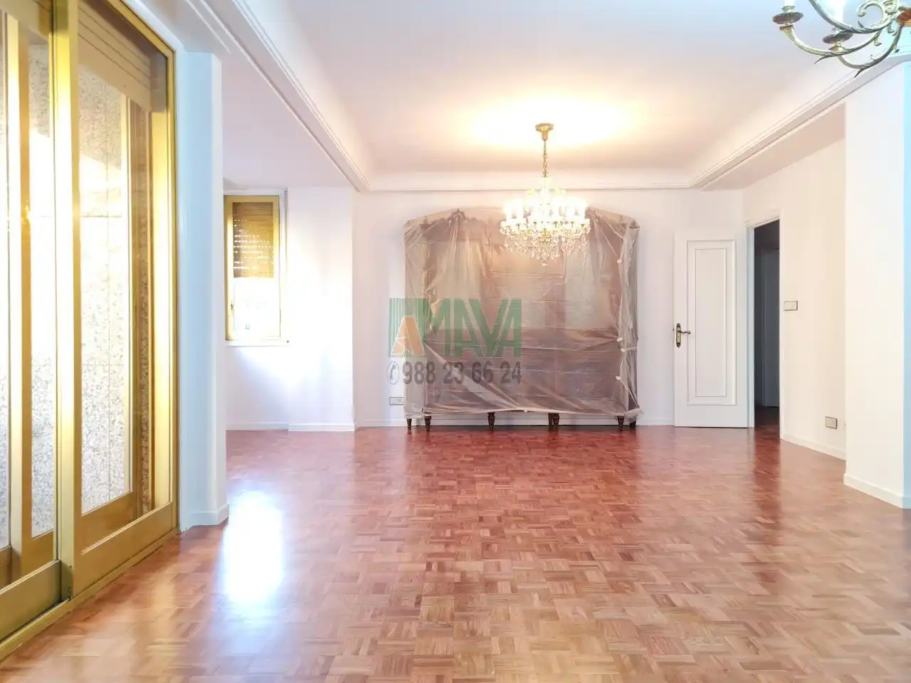 Sala d'estar de Pis de lloguer en Ourense Capital  amb Calefacció, Parquet i Traster