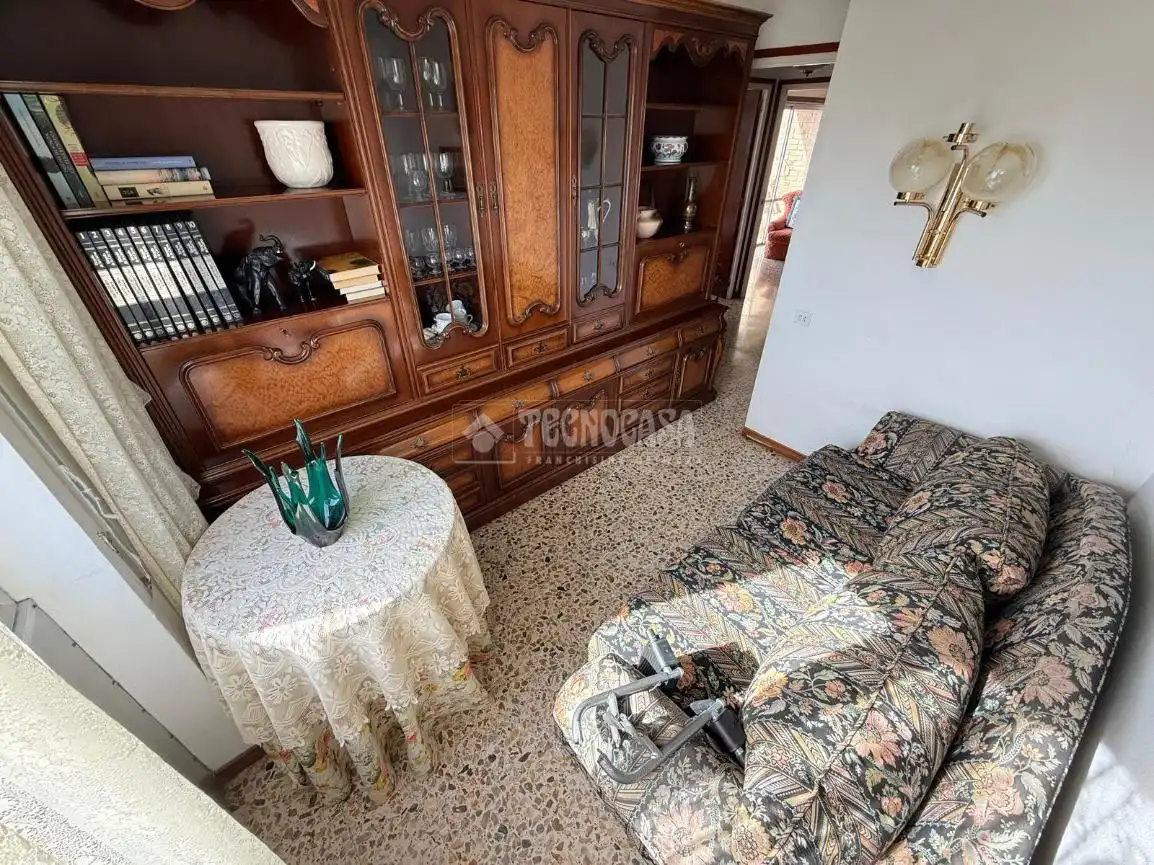 Sala de estar de Piso en venta en Zaragoza con Calefacción, Trastero y Balcón