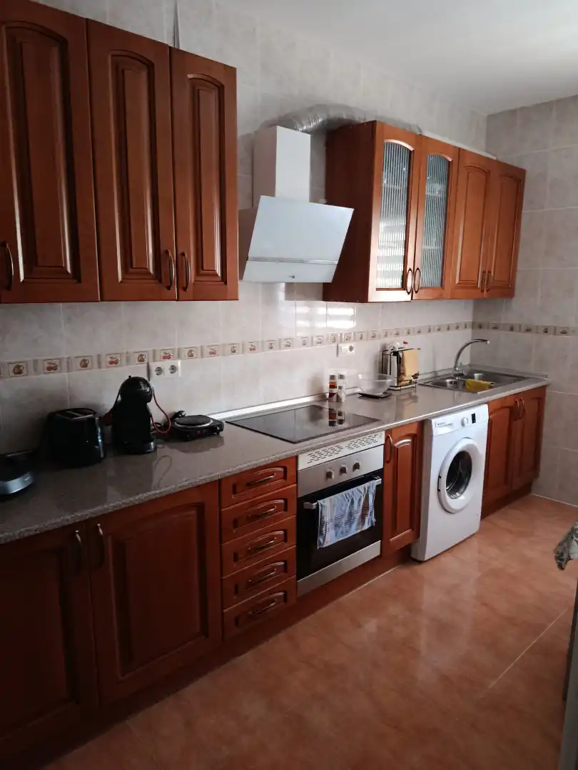Cuina de Casa adosada en venda en Mota del Cuervo amb Calefacció, Terrassa i Moblat
