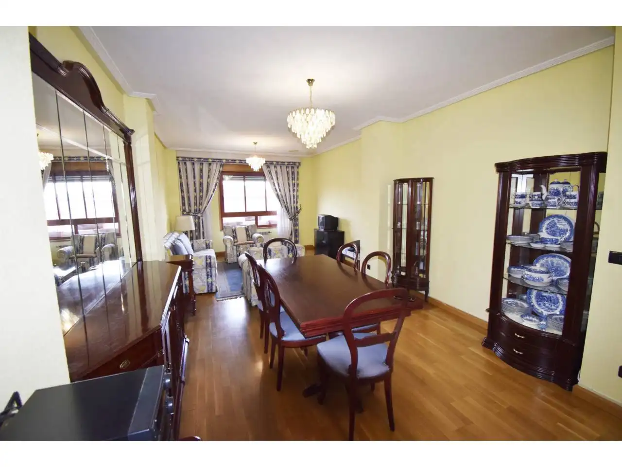 Comedor de Piso en venta en León Capital  con Calefacción, Parquet y Terraza