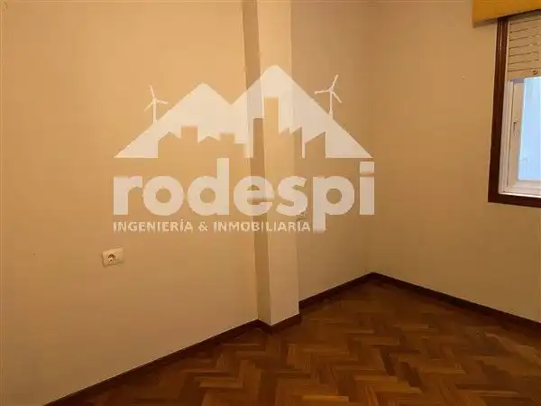 Schlafzimmer von Wohnung zur Miete in Ribadavia mit Heizung und Abstellraum