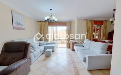 Living room of Single-family semi-detached for sale in Coín  with Terrace and Swimming Pool