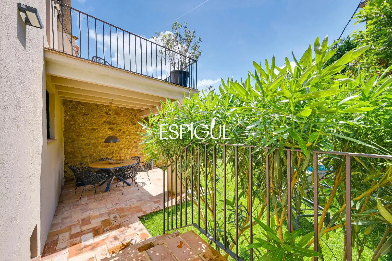 Terrassa de Casa o xalet en venda en La Bisbal d'Empordà amb Aire condicionat, Calefacció i Parquet