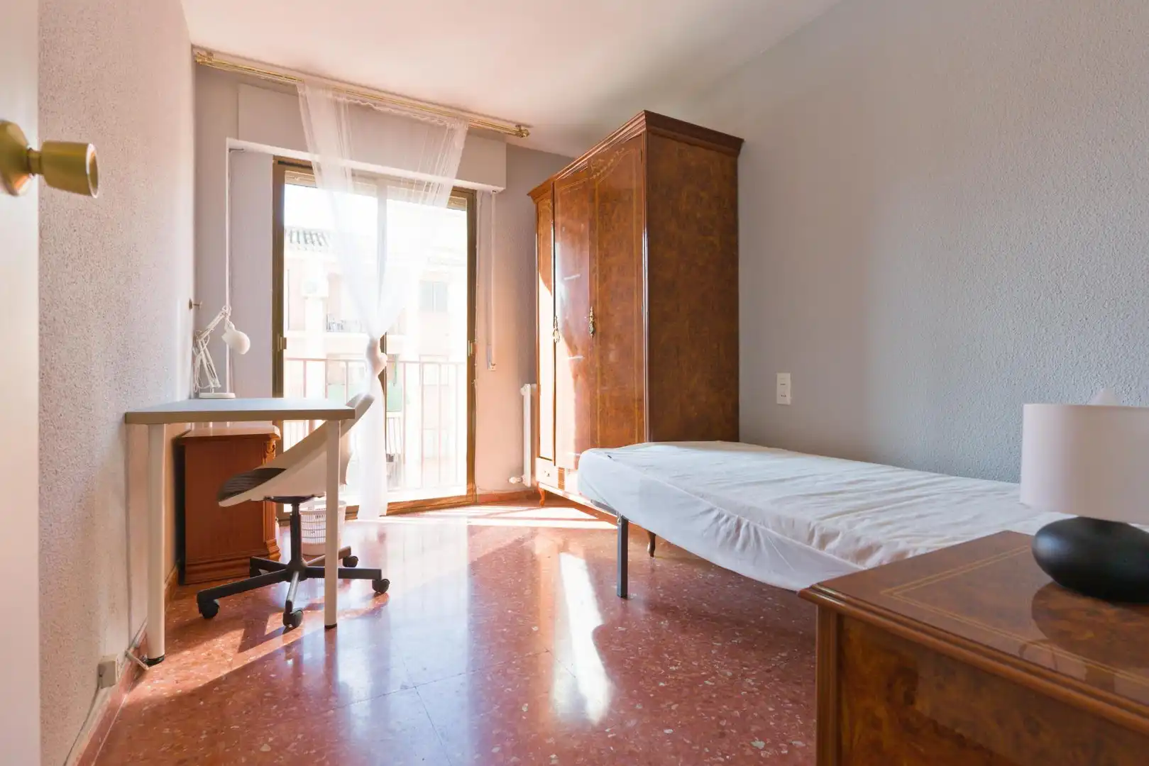 Flat for rent in Calle REY ABU SAID, Fígares