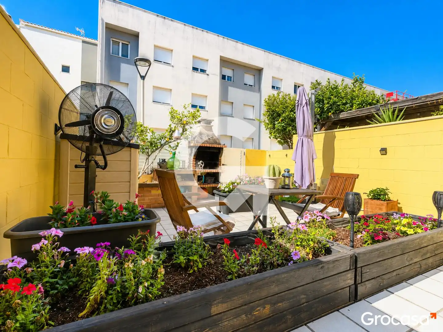 Terrassa de Casa adosada en venda en Cubelles amb Aire condicionat, Calefacció i Jardí privat
