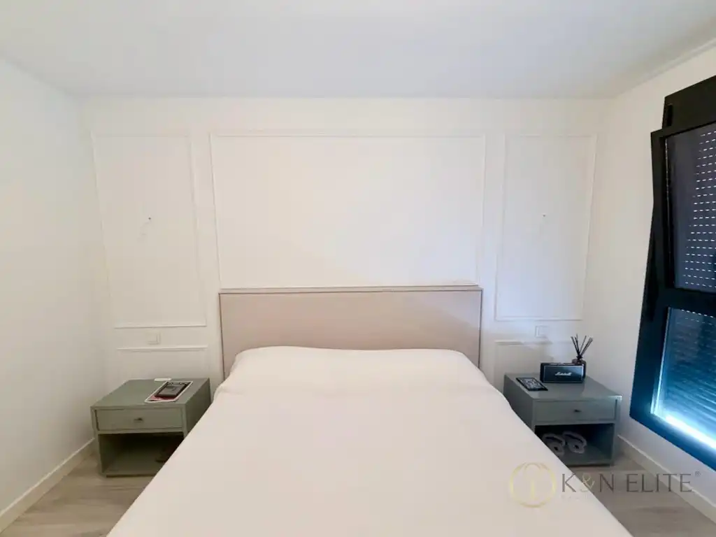 Schlafzimmer von Wohnung zur Miete in La Moraleja mit Schwimmbad