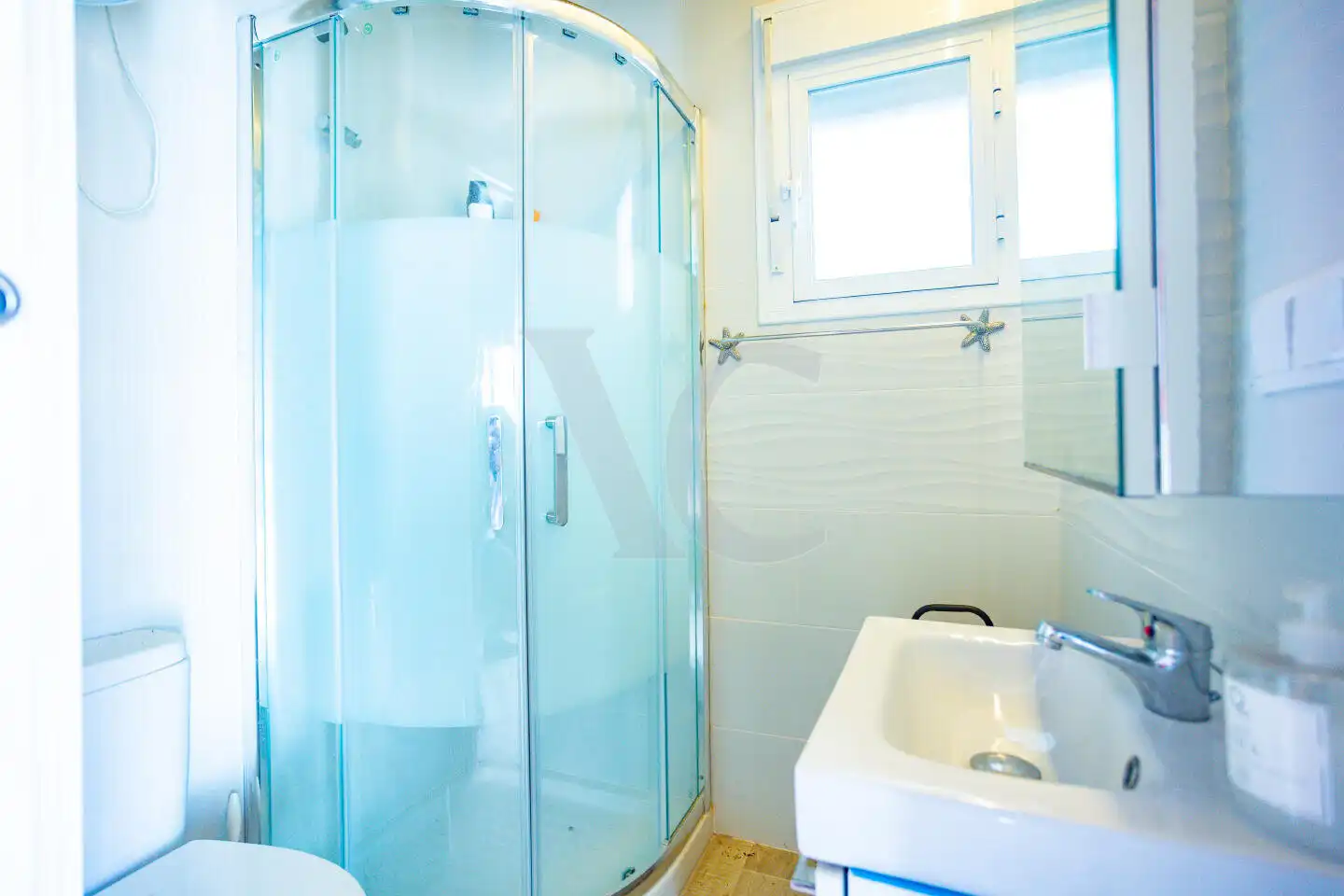 Bathroom of Houses for sale in Chiclana de la Frontera