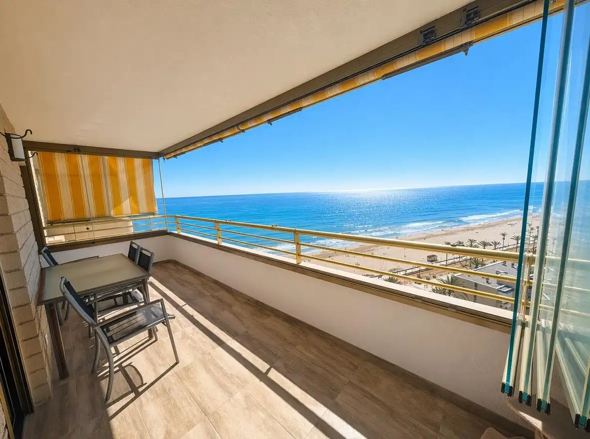 Terrassa de Apartament en venda en El Campello amb Jardí privat, Terrassa i Piscina comunitària