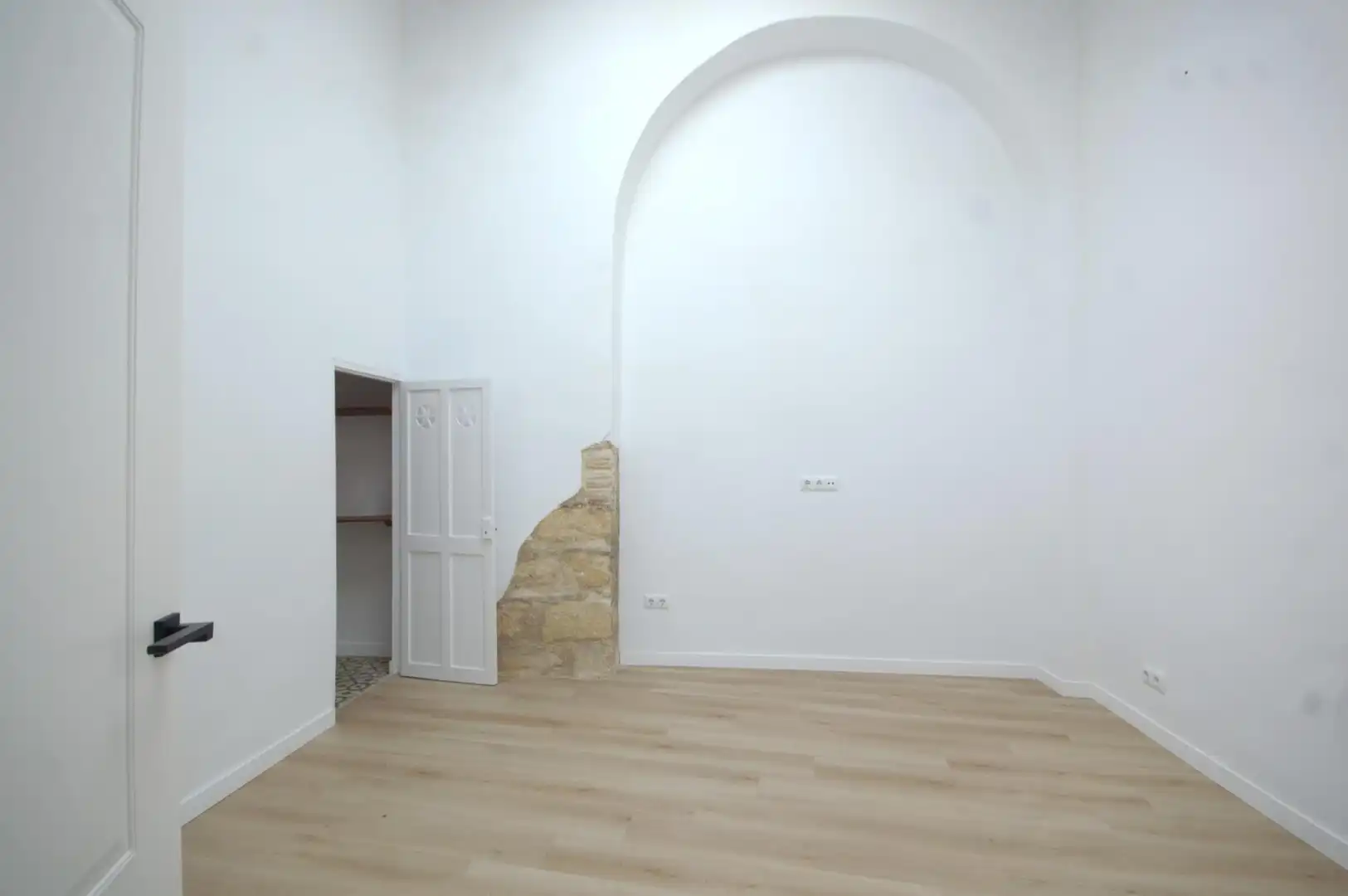 Flat for sale in Jerez de la Frontera  with Air Conditioner and Balcony