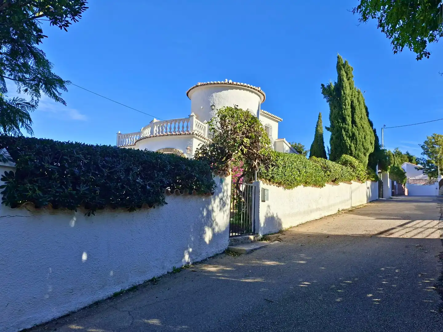 Vista exterior de Casa o chalet en venta en Dénia con Jardín privado, Terraza y Piscina