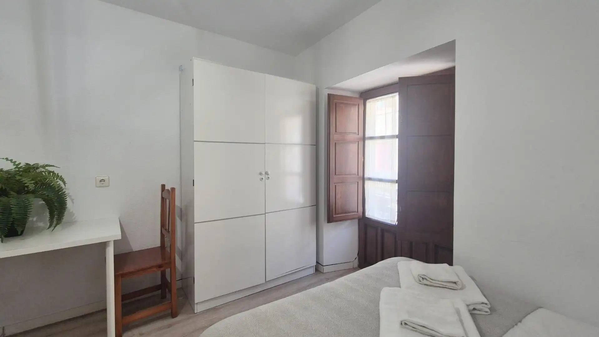 Habitación de Estudio de alquiler en Salamanca con Calefacción, Amueblado y Balcón