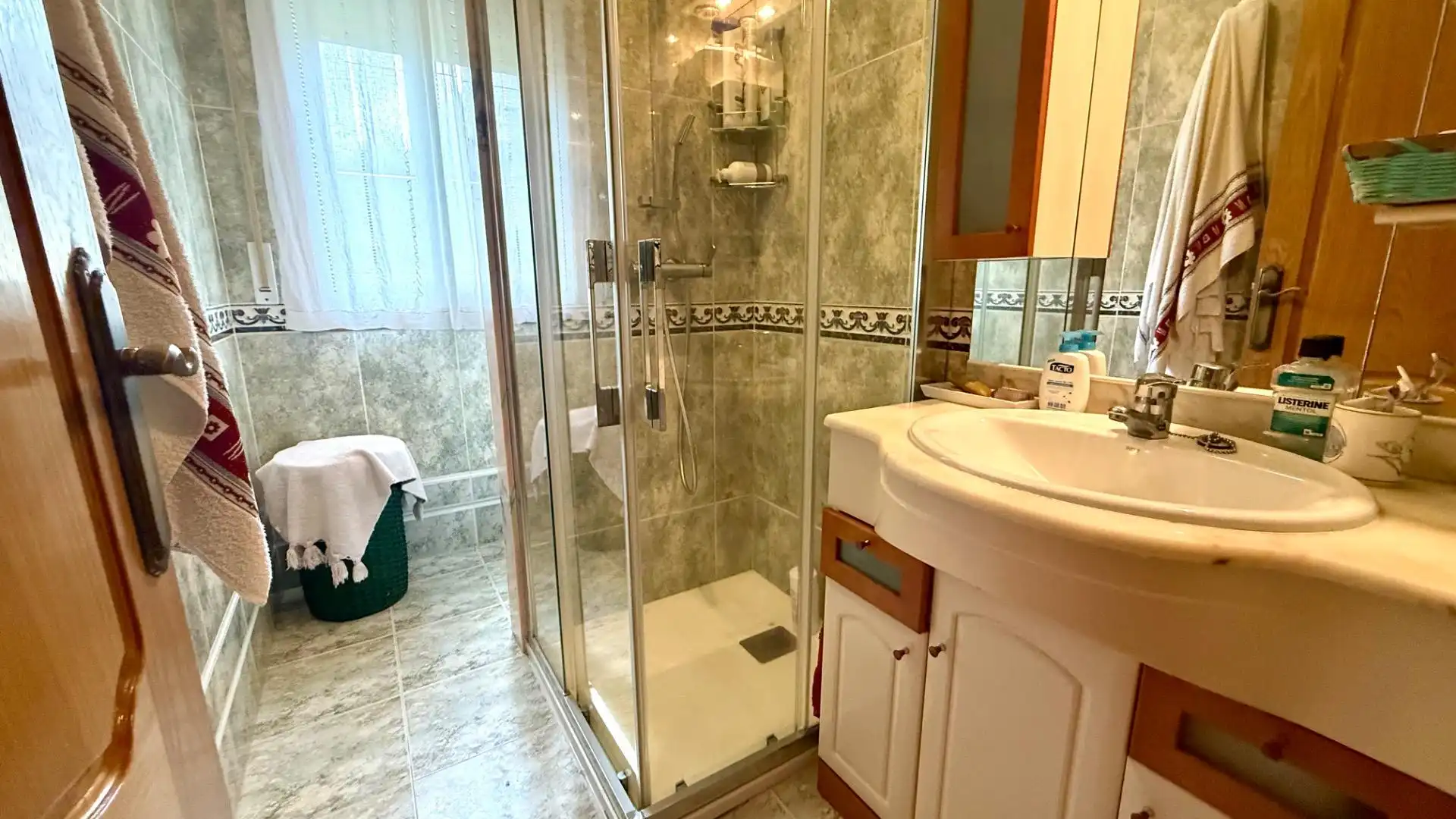 Bathroom of Country homes for sale in Toén  with Private garden, Storage room and Swimming Pool
