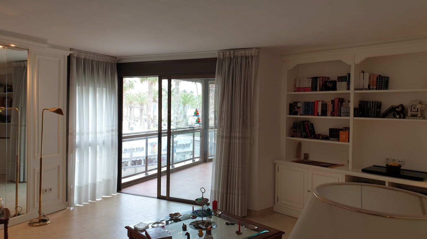 Living room of Flat for sale in Salou  with Air Conditioner and Oven
