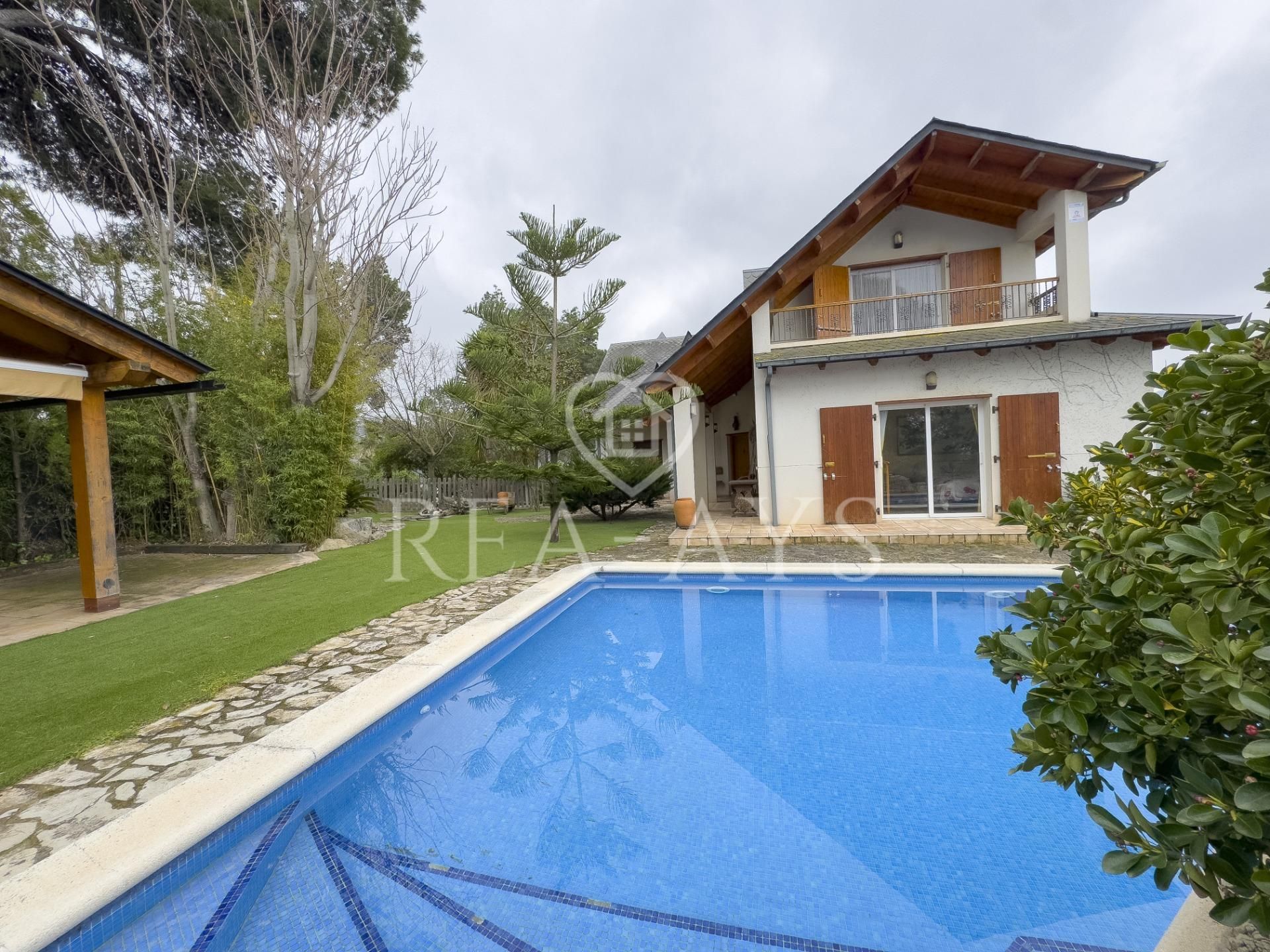 Exterior view of House or chalet for sale in Vallirana  with Heating, Private garden and Terrace