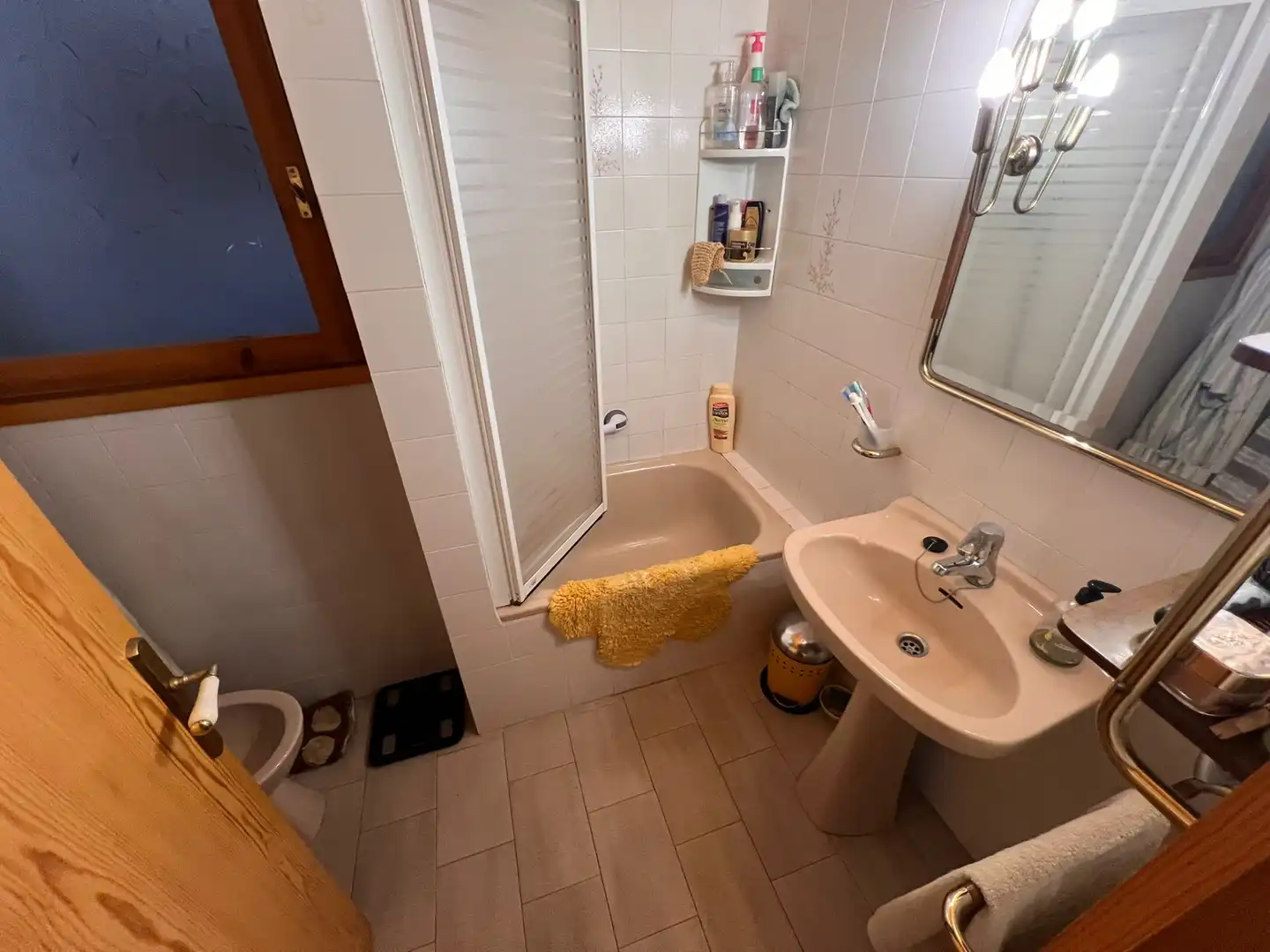 Bathroom of Detached homes for sale in Sant Pau de Segúries  with Heating, Parquet flooring and Terrace