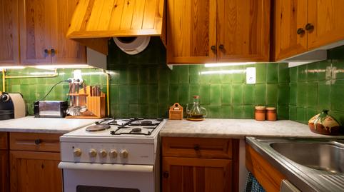 Foto 4 de Casa adosada en venta en Avinguda Tossa D'alp, 23, Alp poble, Girona